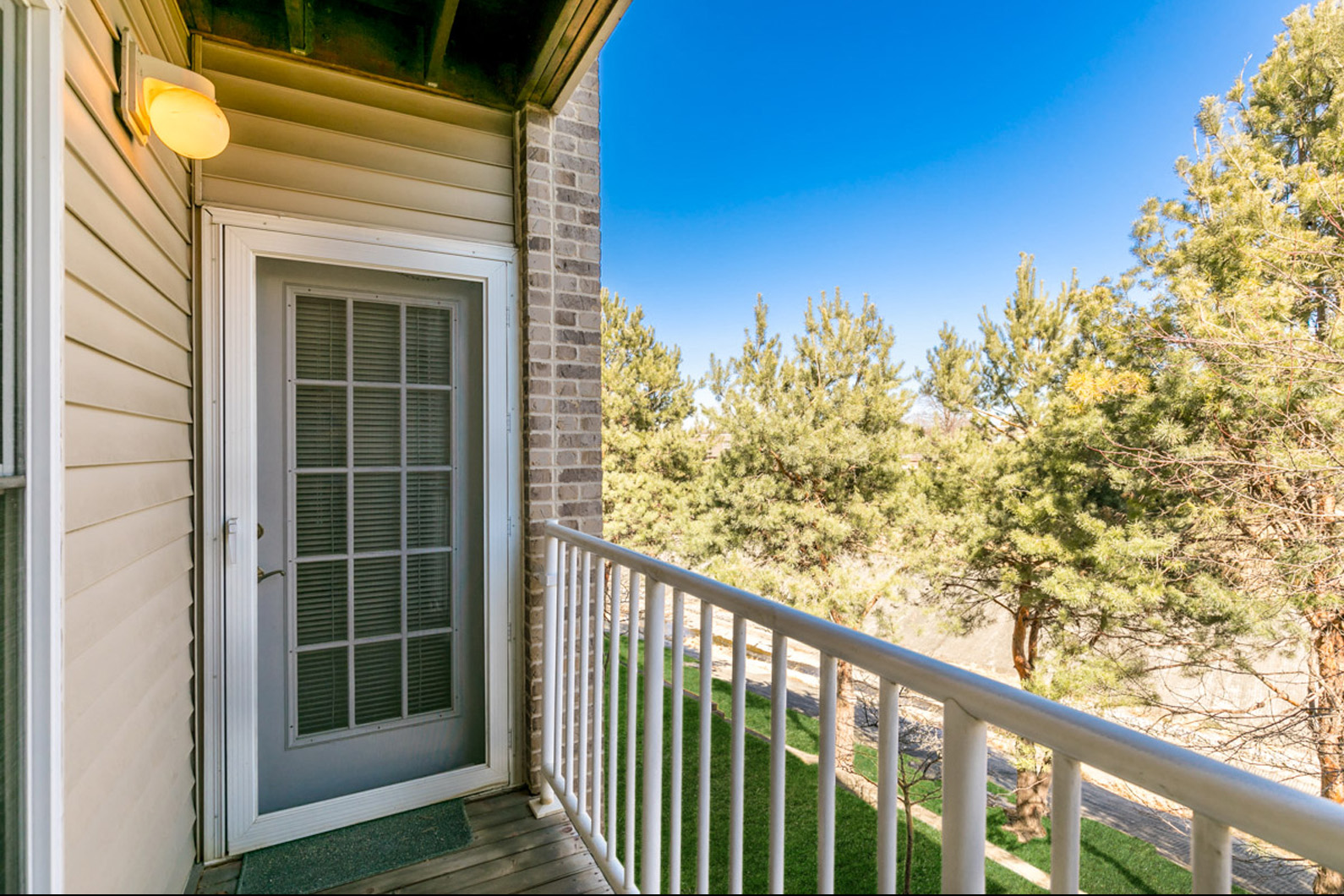 Sunrise Gardens Senior Living Apartments, 825 N Cotner Blvd, Lincoln